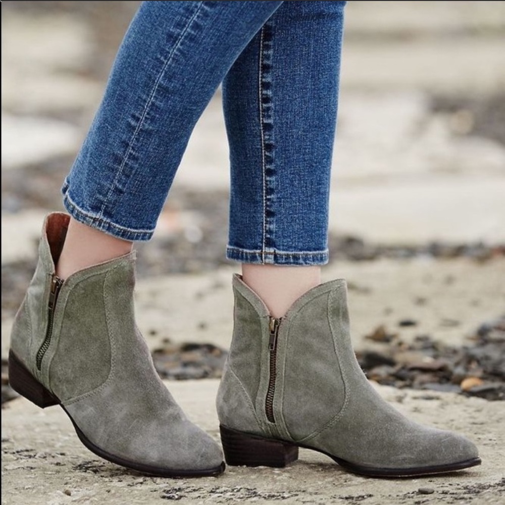 Seychelles Lucky Penny Boot | Taupe Suede Booties